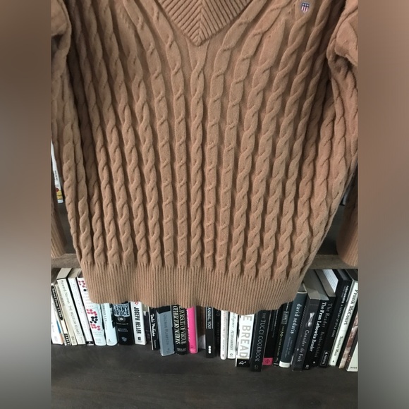 NWOT Preppy Perfectly Over-sized Gant Stretch Cotton Cable Knit V-Neck Sweater M - Picture 7 of 15